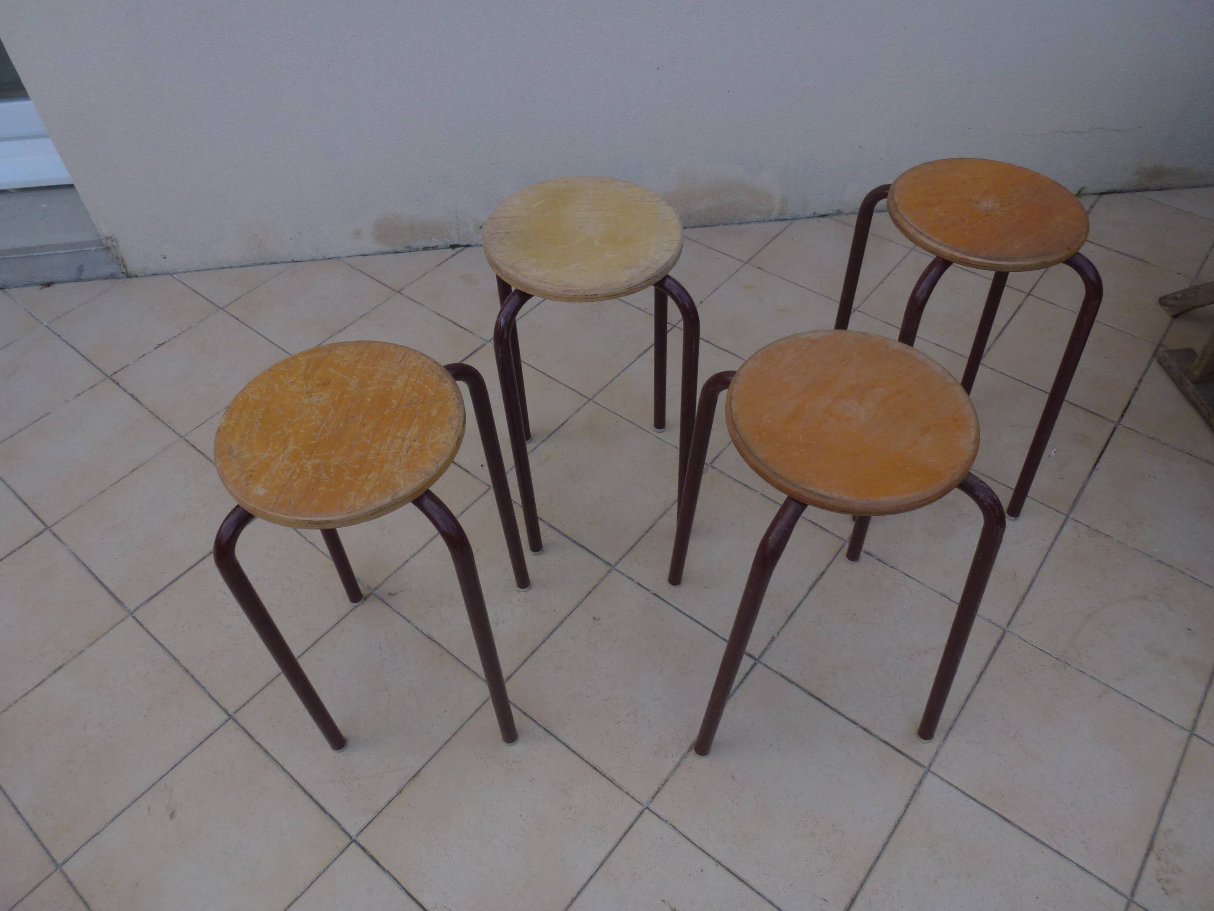 Tabourets de laboratoire