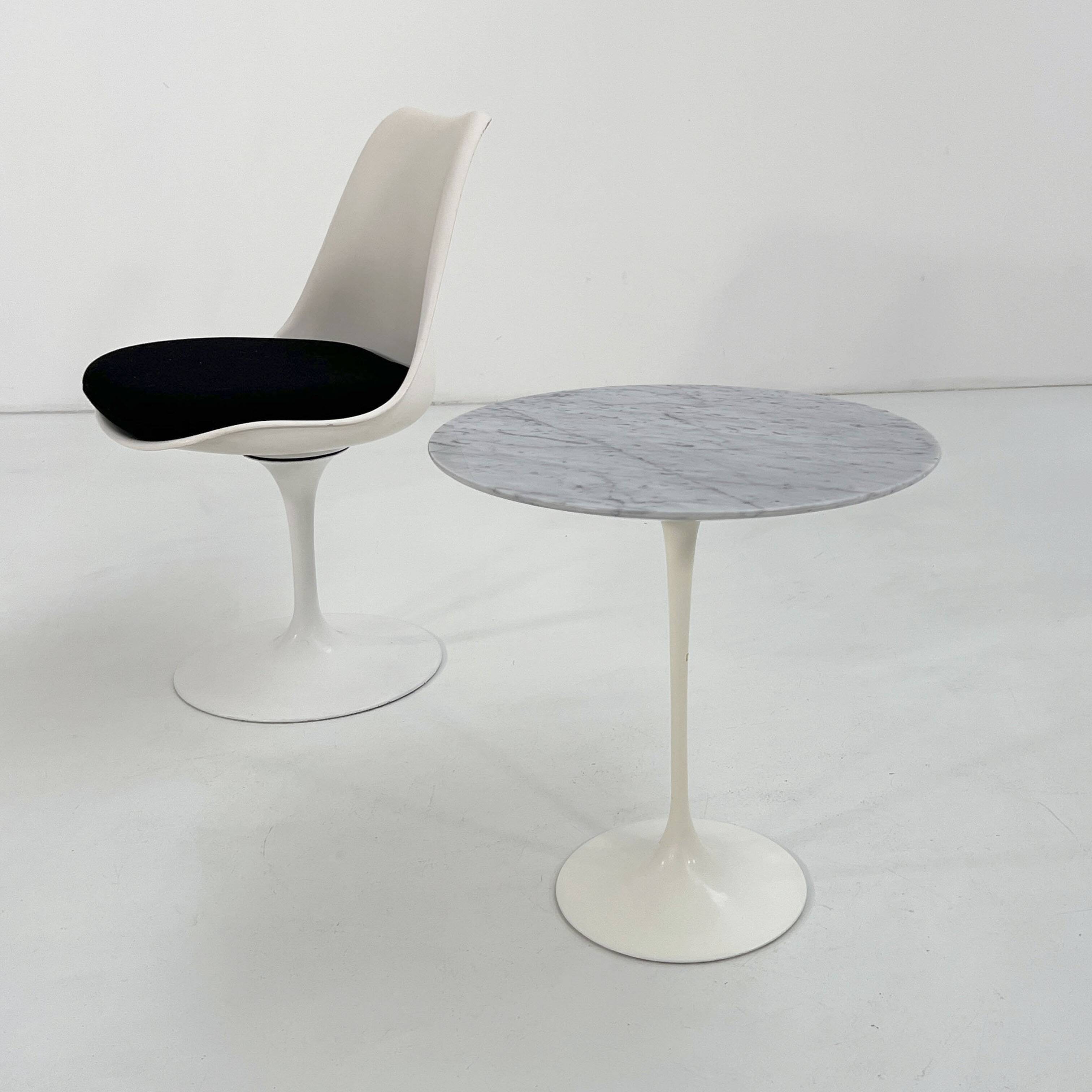 Table d'appoint en marbre Tulip par Eero Saarinen pour Knoll, 1970