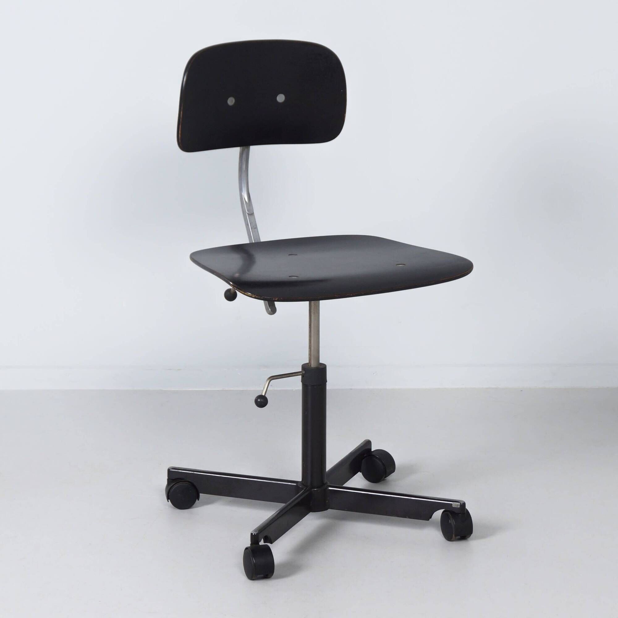 Kevi office chairs by Jørgen Rasmussen for KEVI A·S, set of 4, 1970s – Adjustable