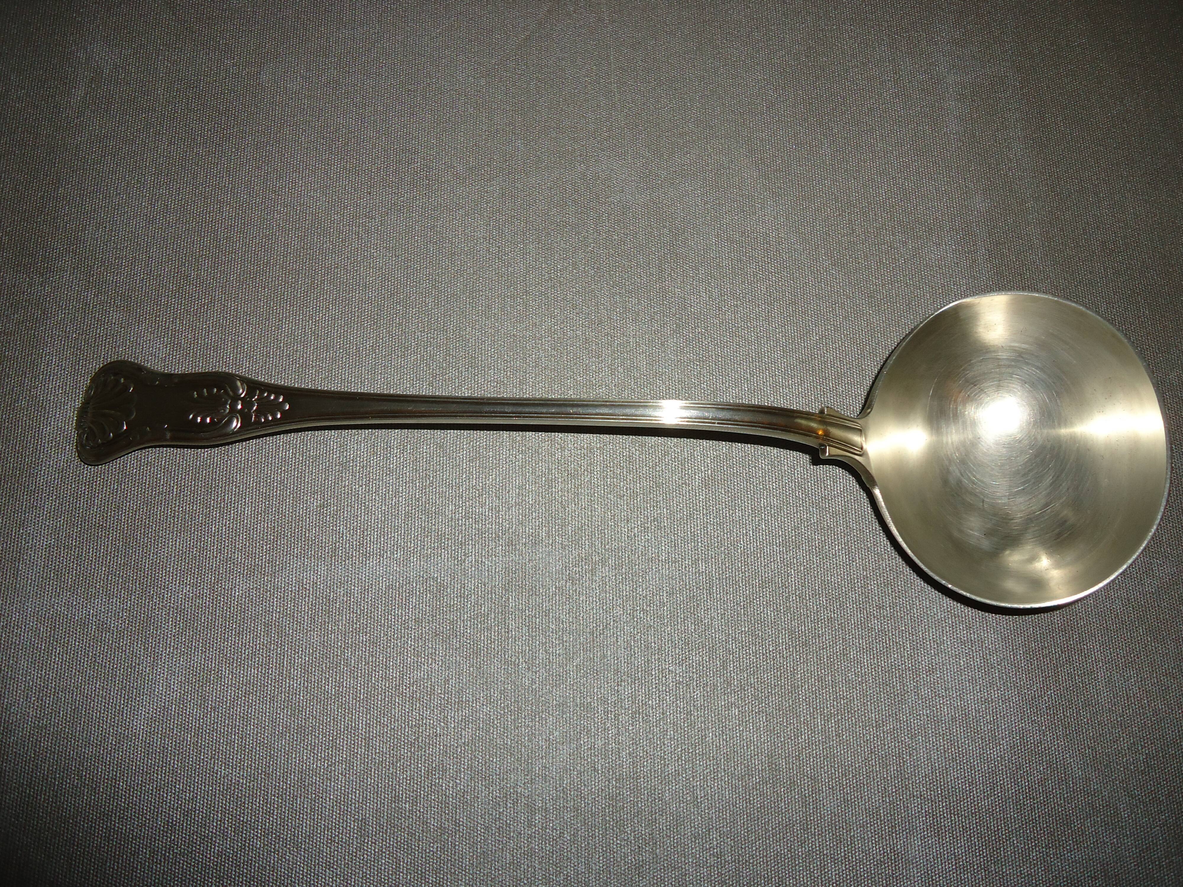 Louche à soupe victorienne, en argent massif 356 gr