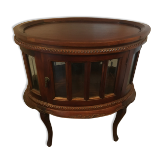 Colonial-style coffee table bar