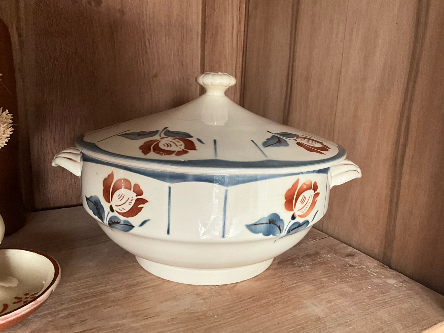 Digoin soup tureen
