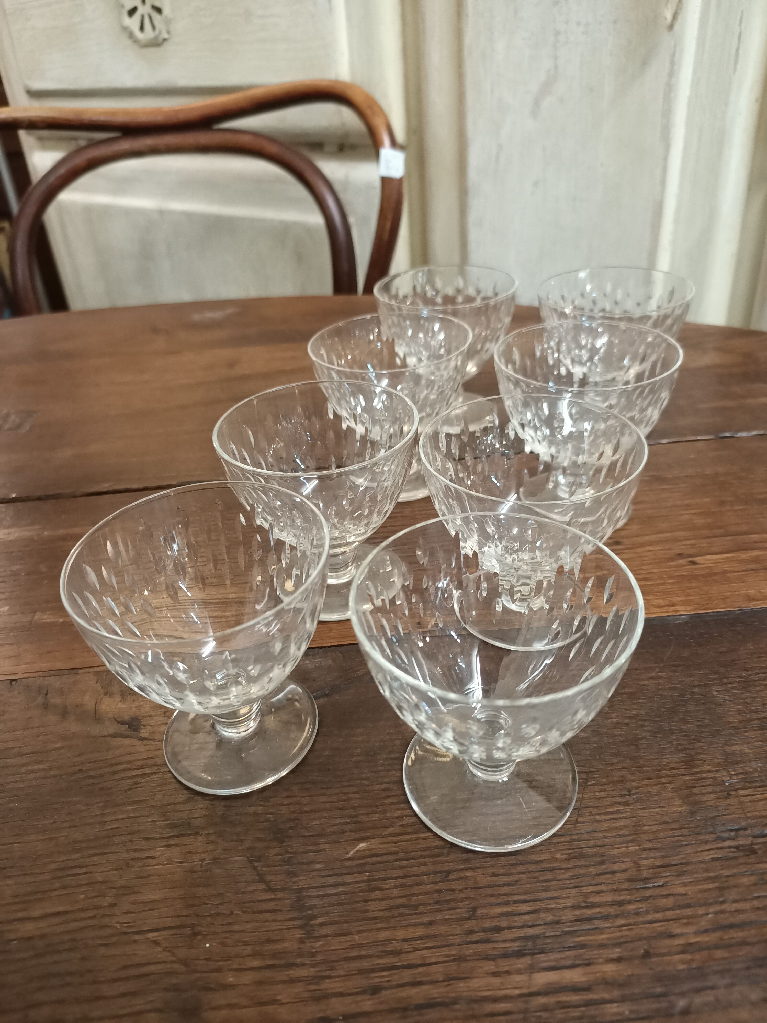 8 glasses Baccarat drops of water