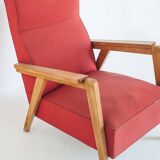 Fauteuil vintage en bois de hêtre et revêtement en eskay. France, années 60
