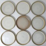 9 assiettes plates en grès vintage