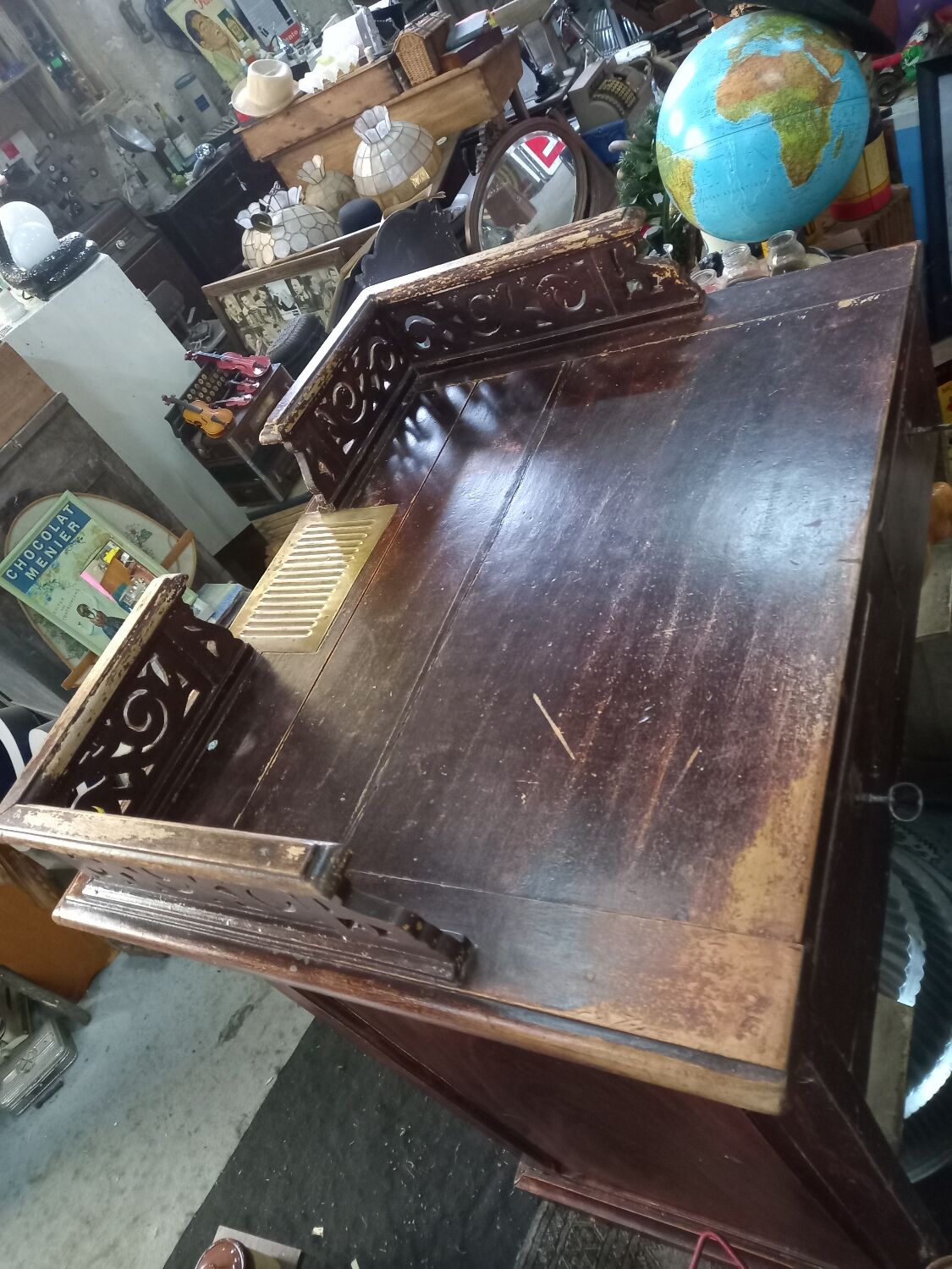 Former reception desk from the 1920s