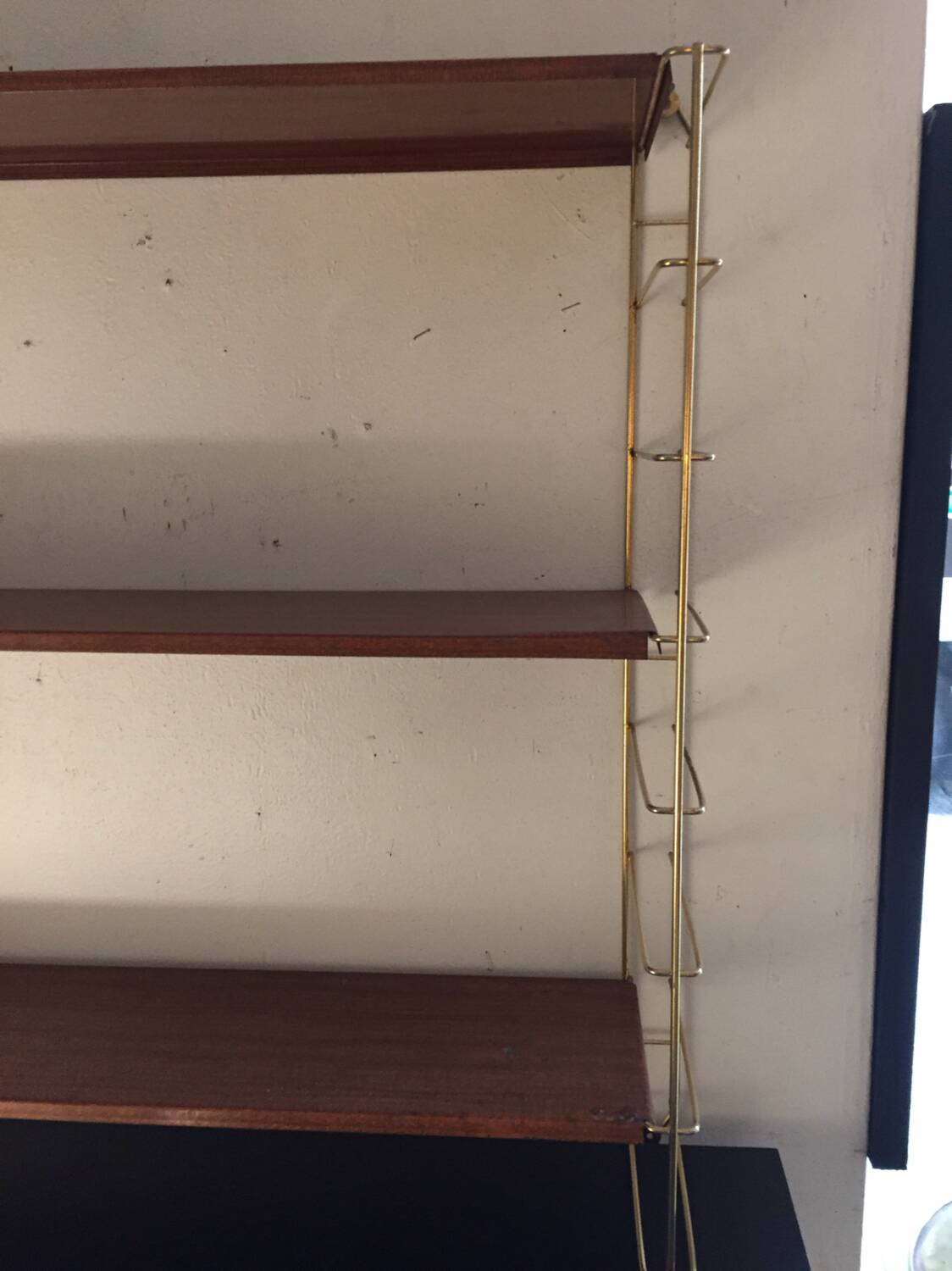 String shelf