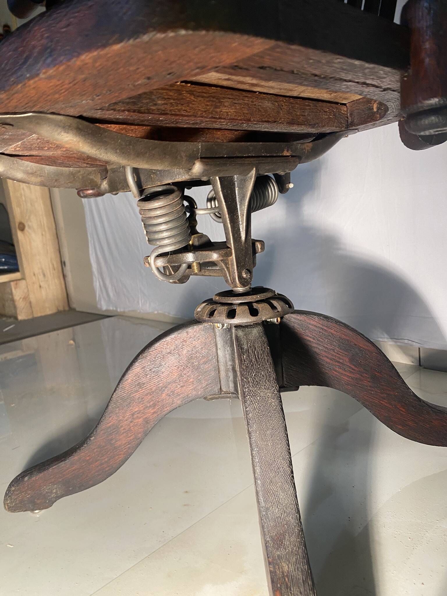 American office chair swivel old mechanism