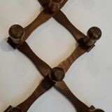 Expandable coat rack