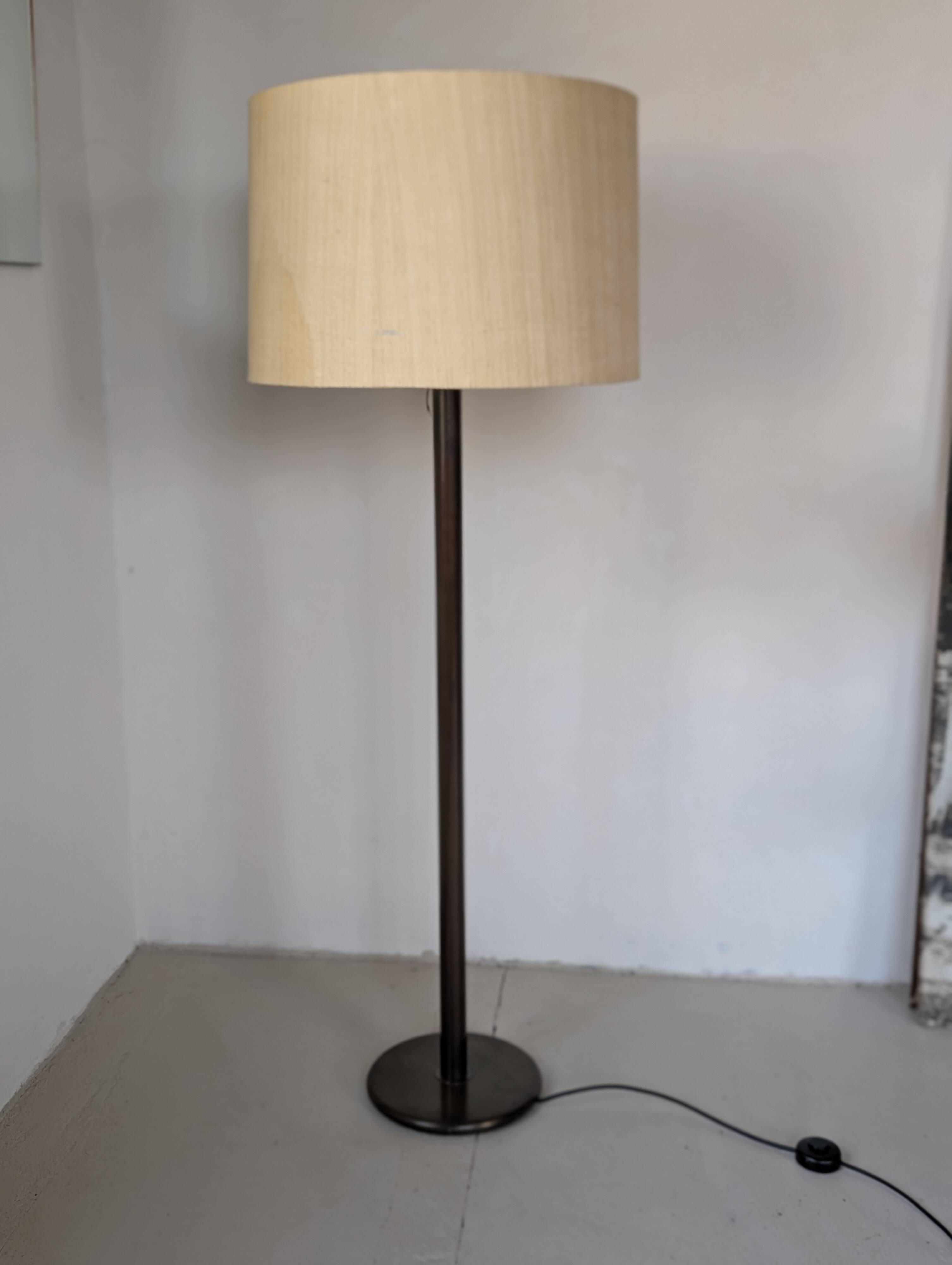 Lampadaire en laiton , 1970