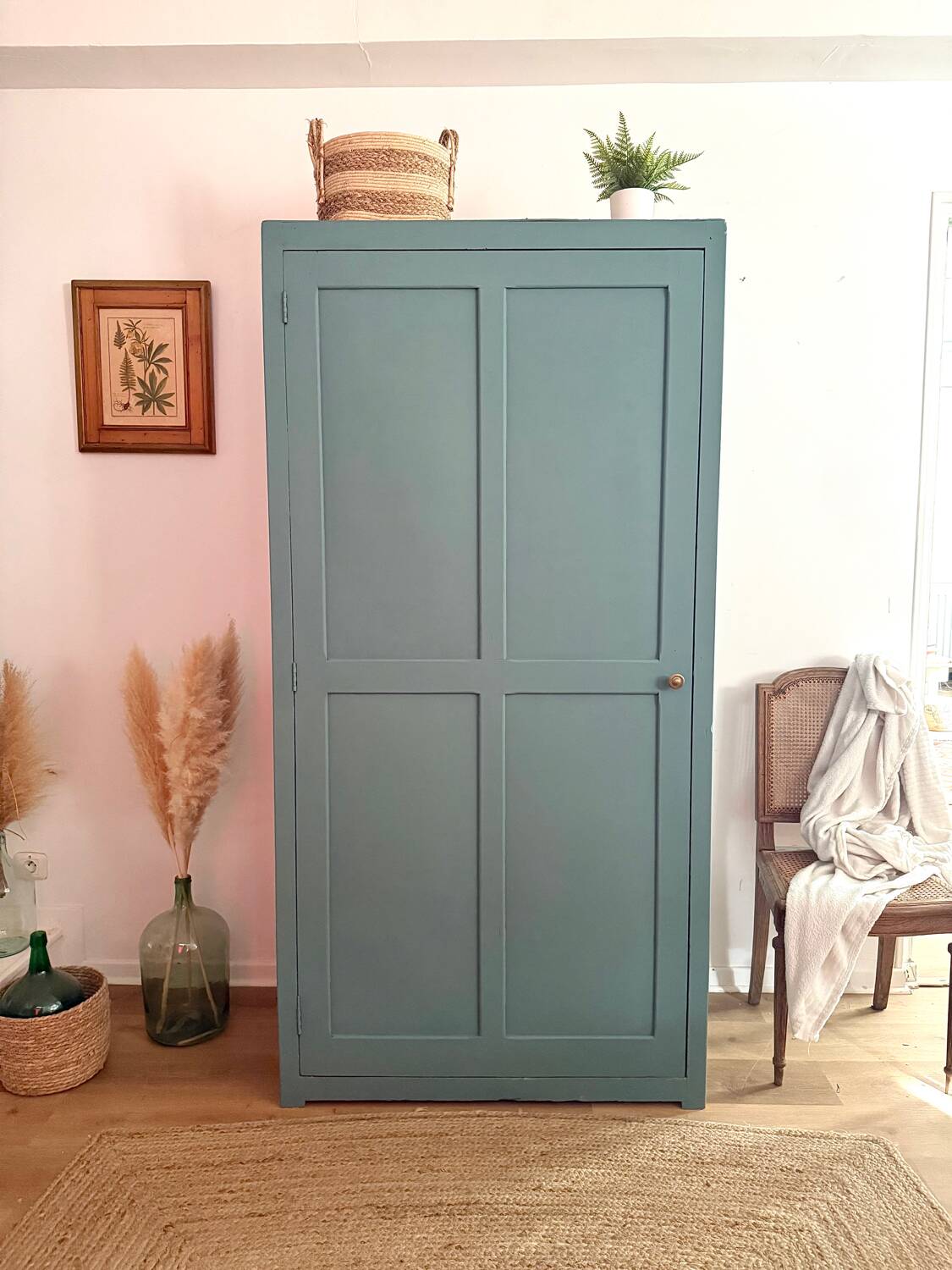 Armoire parisienne