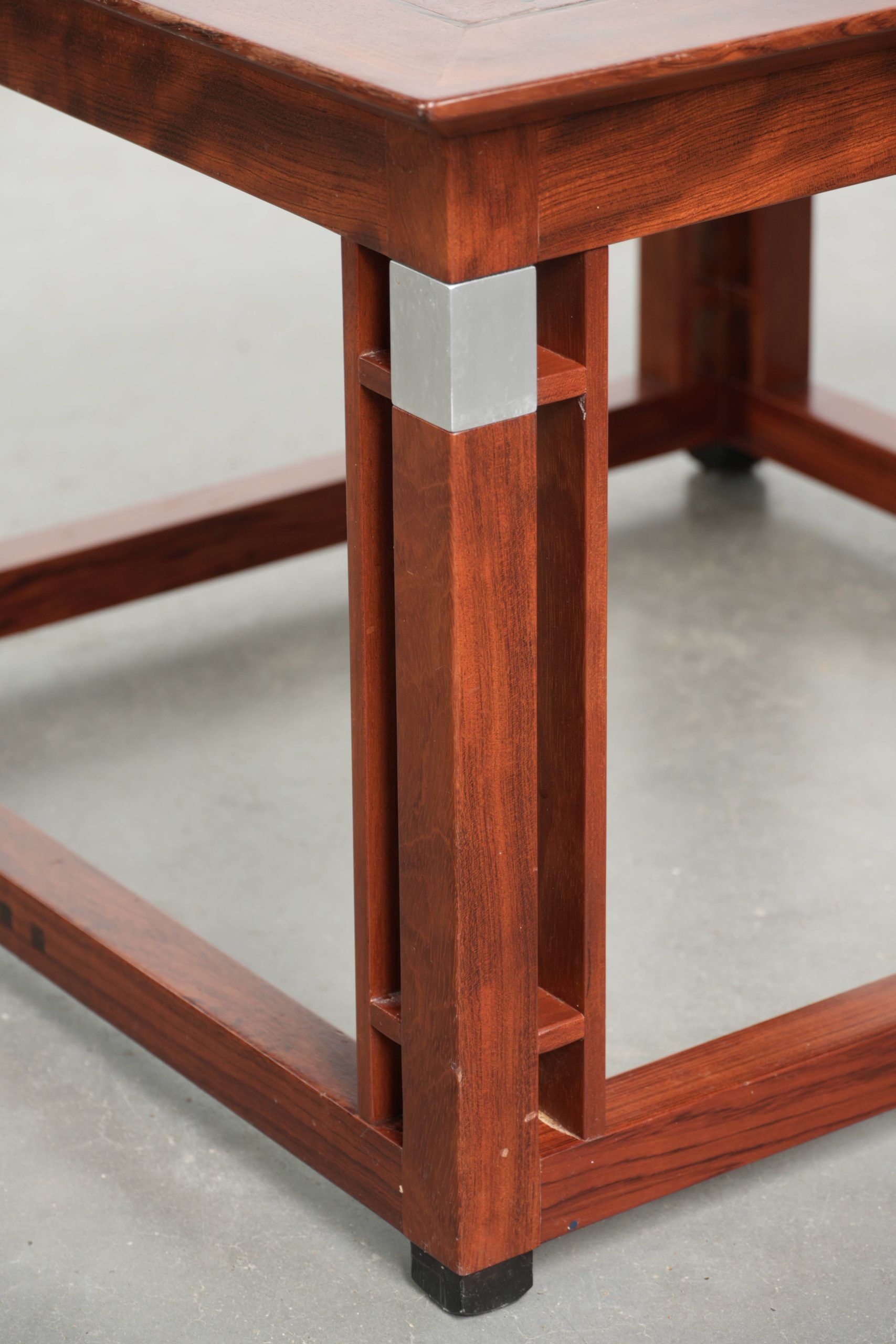 Table d'appoint/café design Art Déco carrée