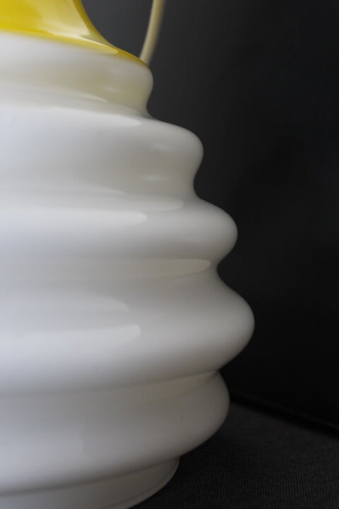 Suspension in opaline 70s
