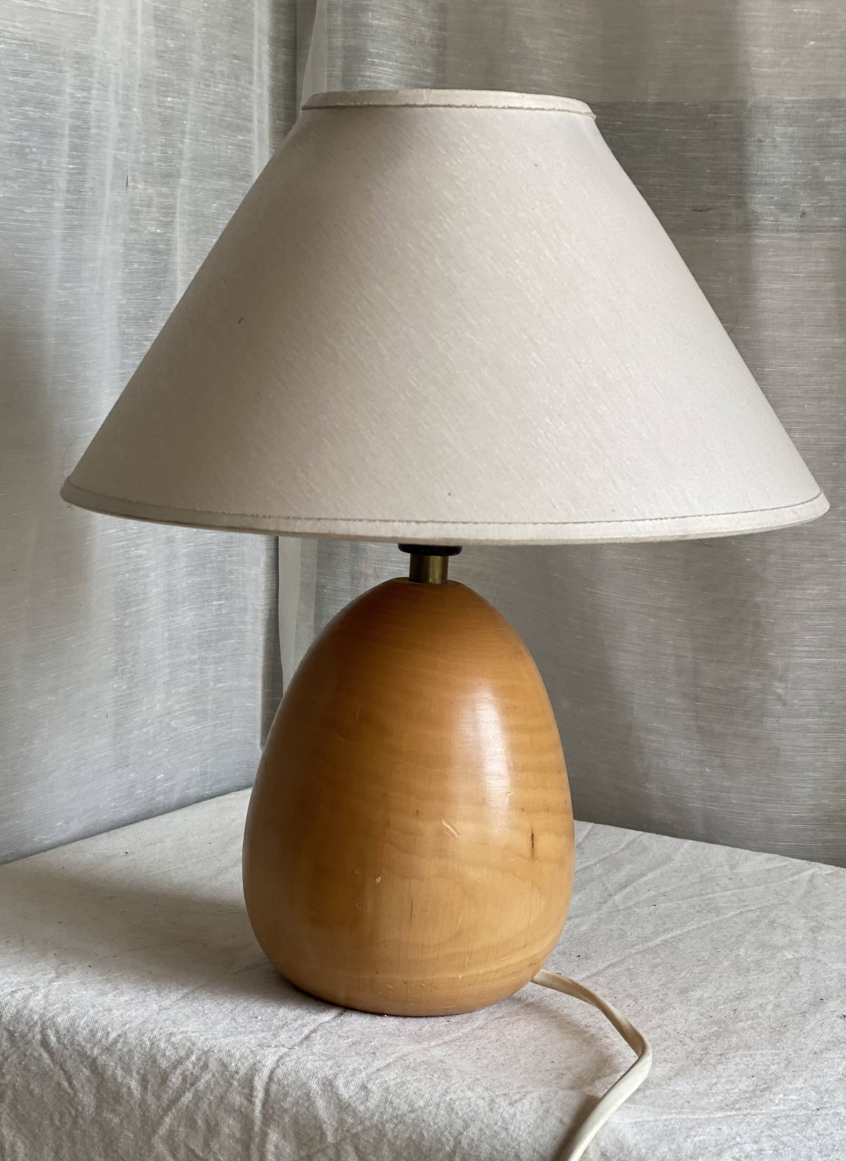 Vintage turned wooden lamp 1970