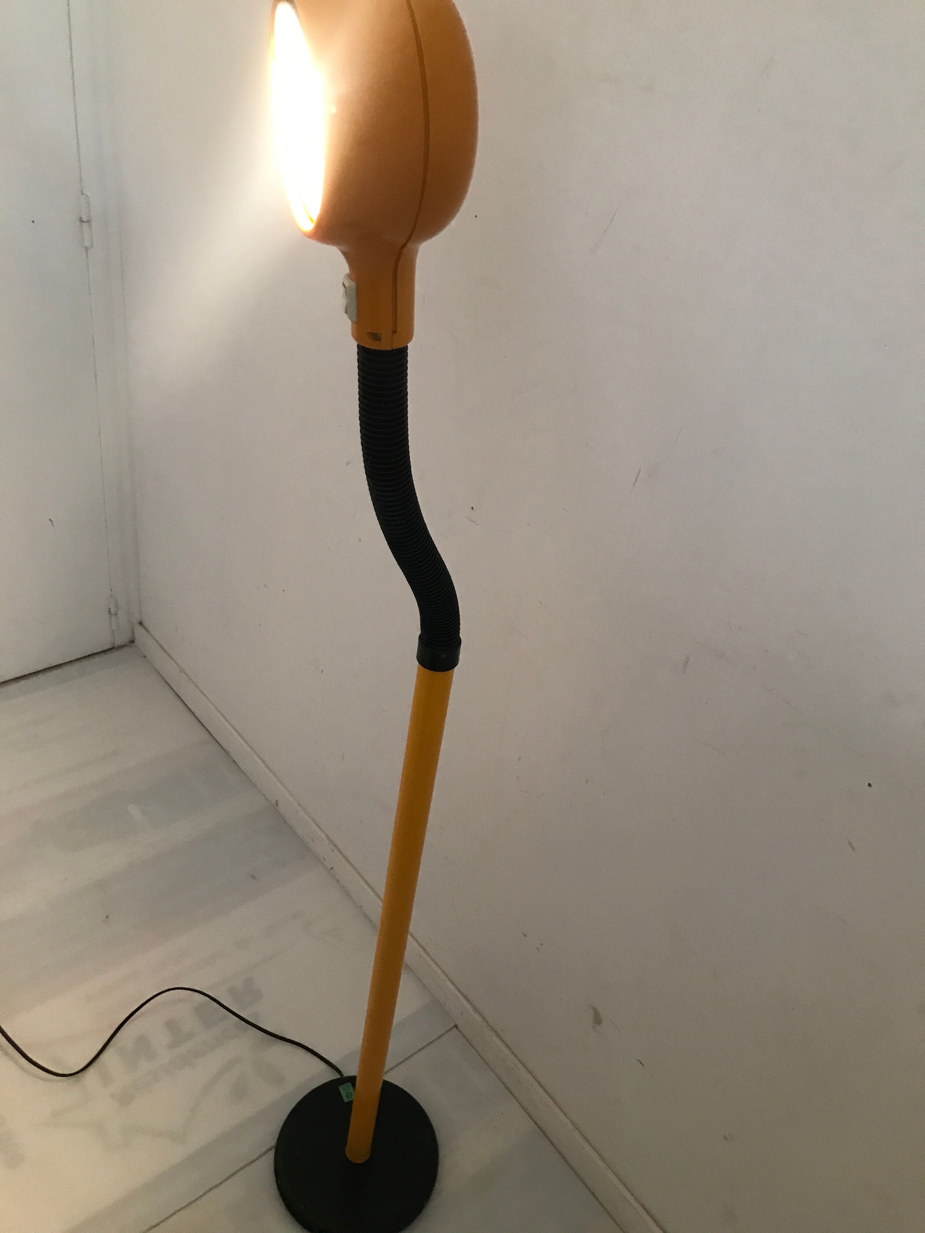Yellow gooseneck floor lamp 50s-60s