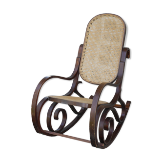 Rocking-chair en bois et cannage