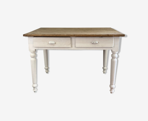 Table de bistrot pieds tournés