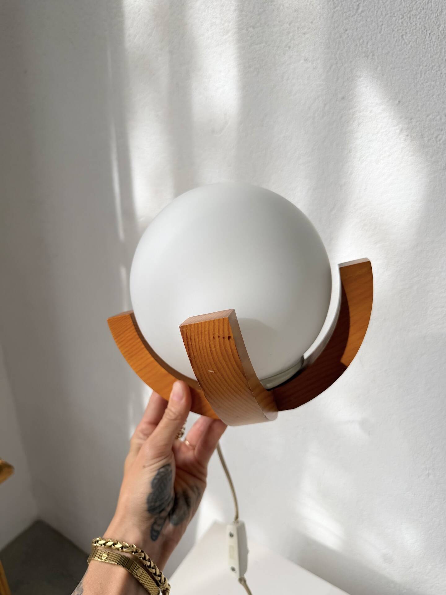 1980s pin support ball desk lamp