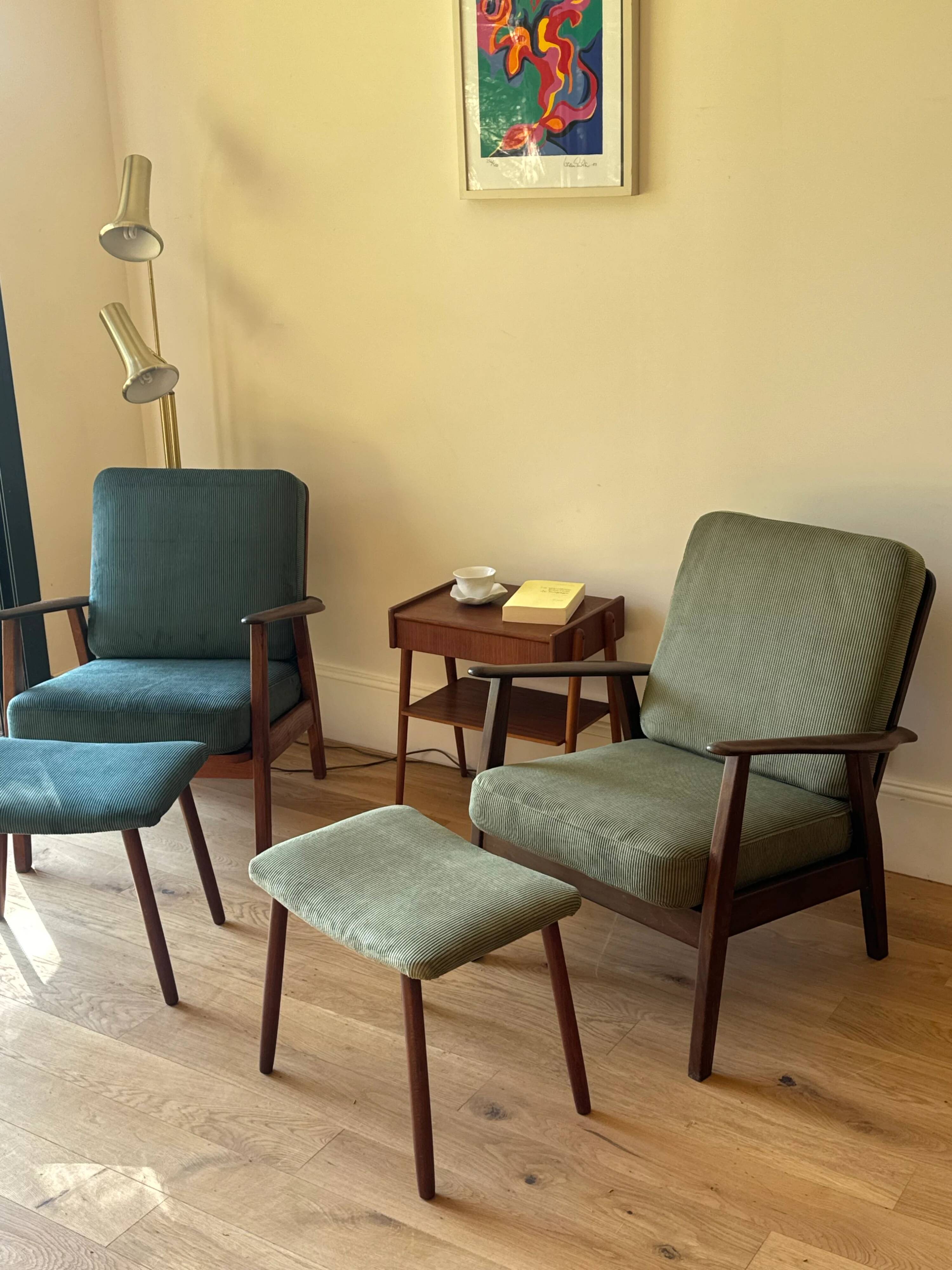 Vintage Scandinavian armchair in teak and green ribbed velvet – "Alrik"