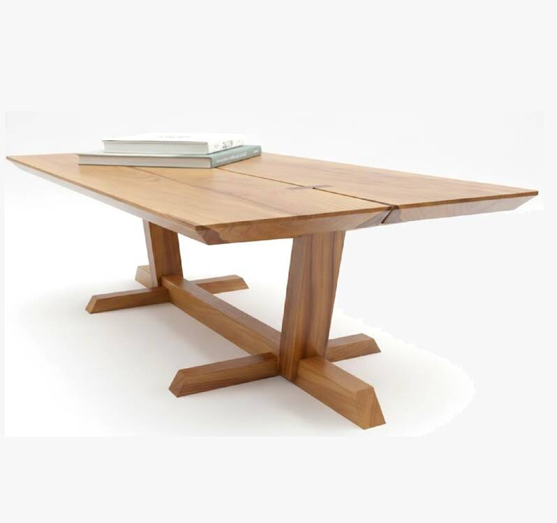 Table basse en noyer massif "Wharton" style G. Nakashima
