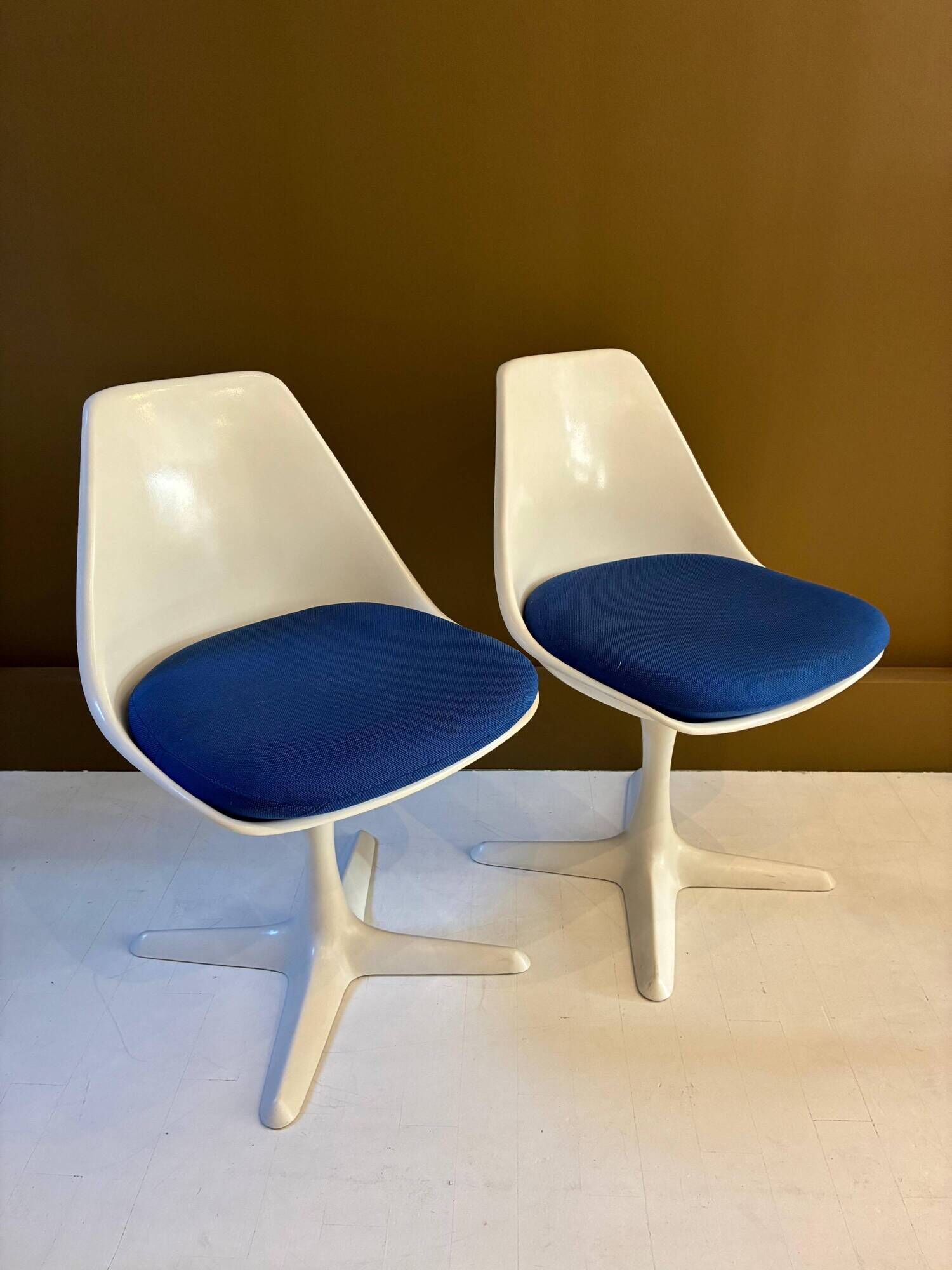 Set of 4 Maurice Burke chairs for Arkana, 1970