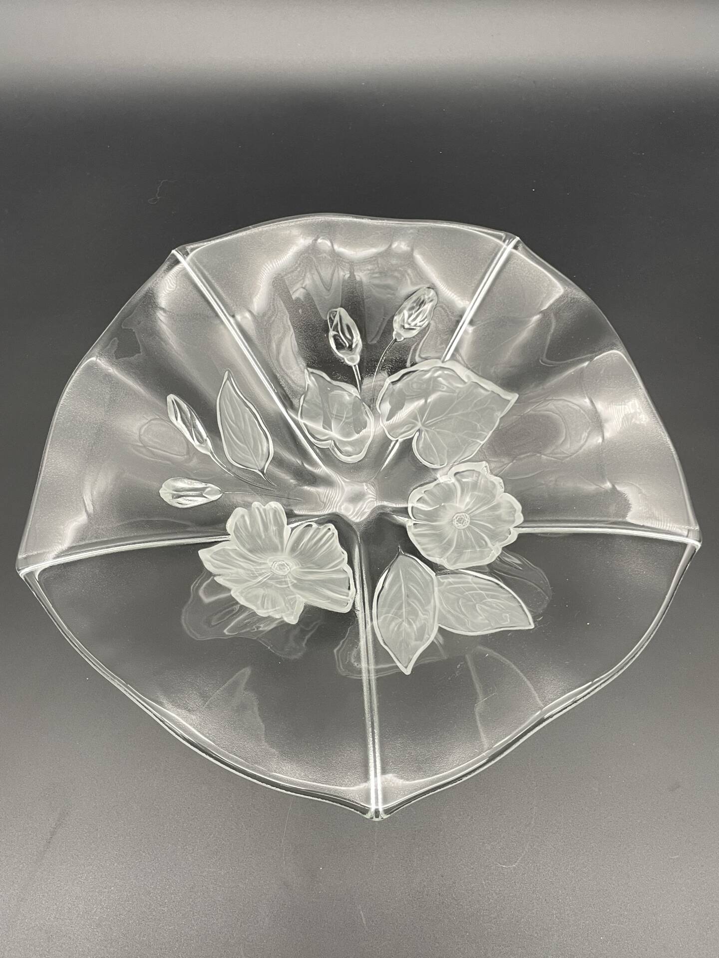 Large vintage Evita flower-patterned glass bowl – Walther Glas Allema
