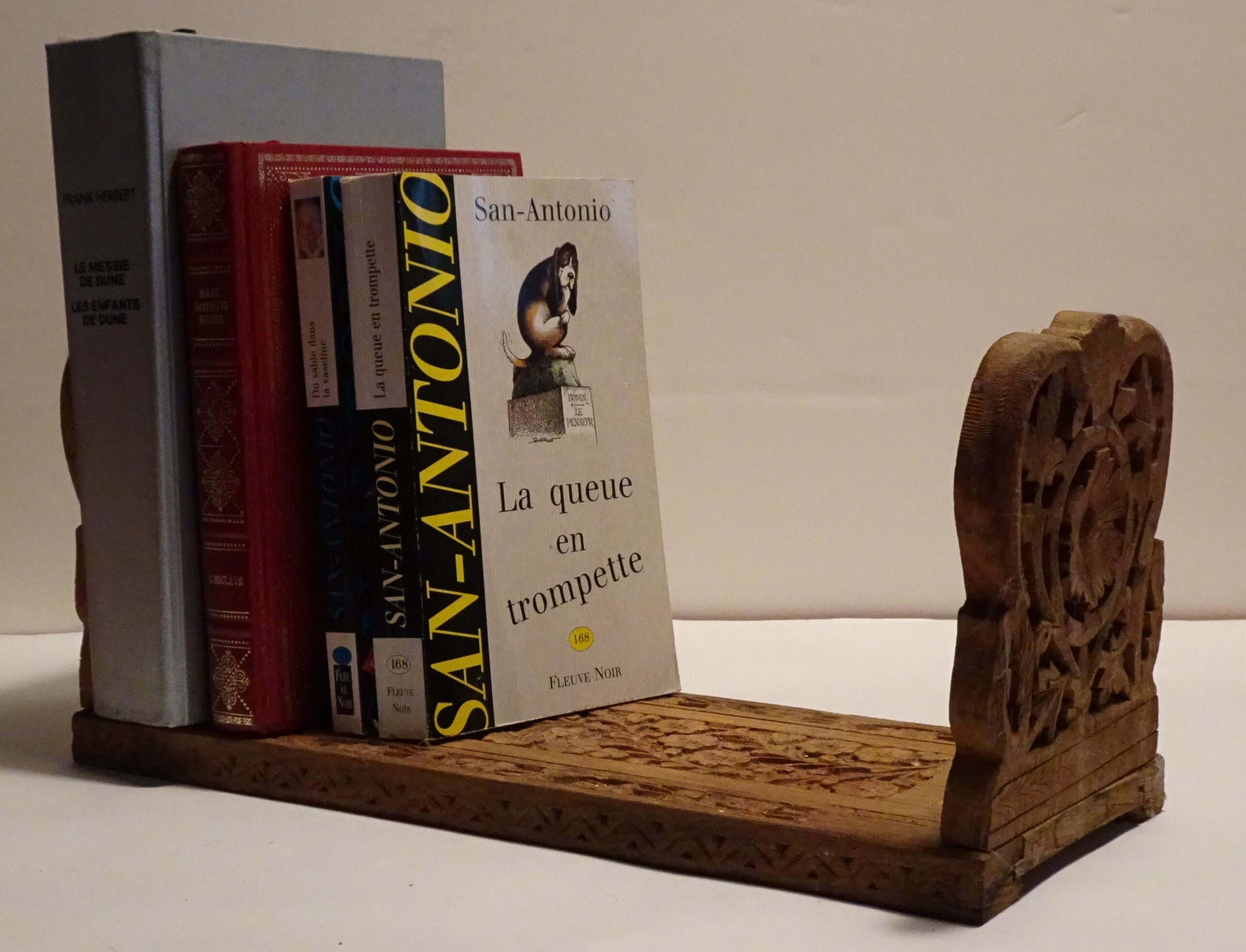 Extendable bookends Indian 70