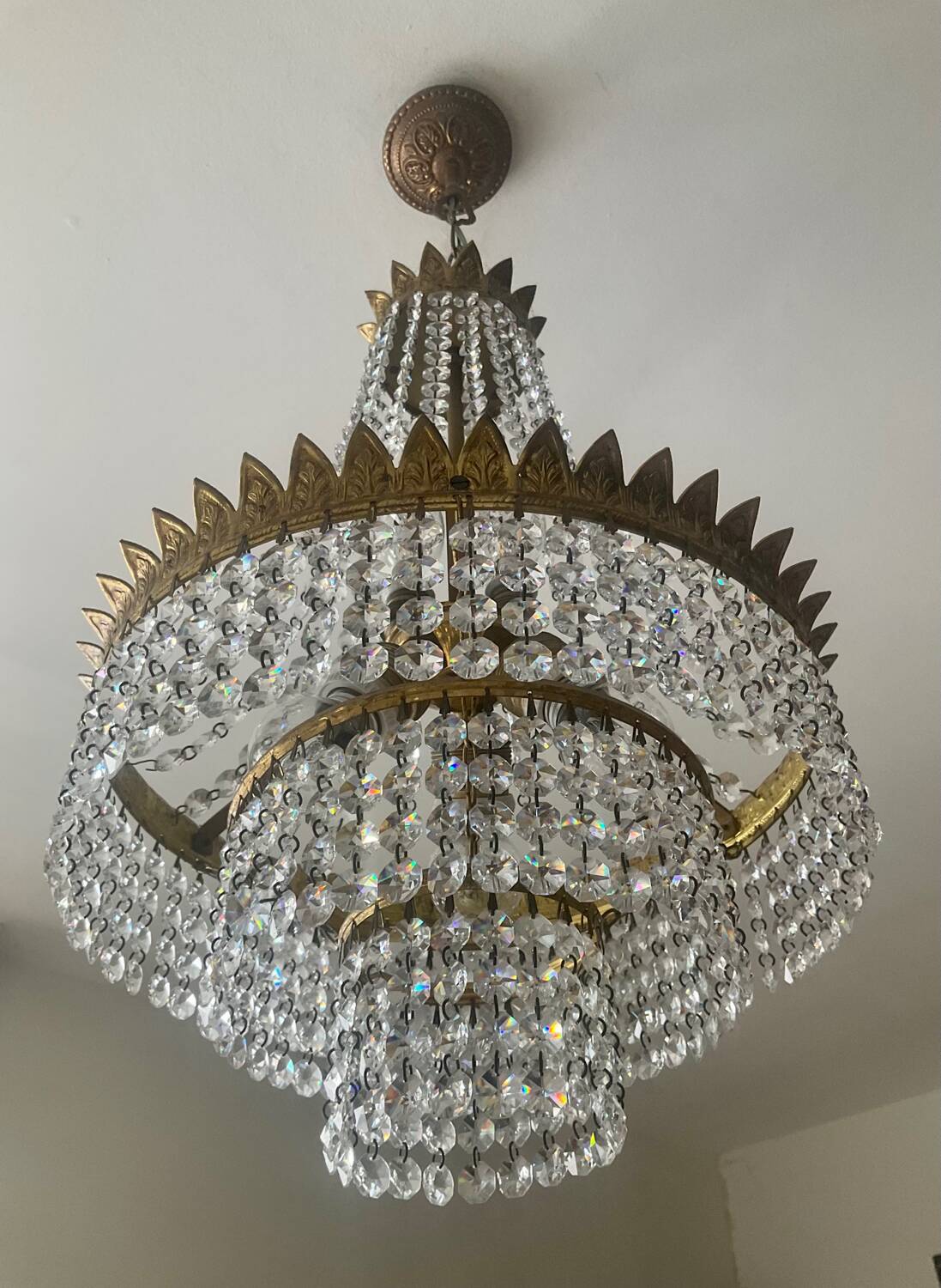 Hot air balloon chandelier in brass and crystal pendants