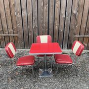 Set of 3 chairs and retro bar table
