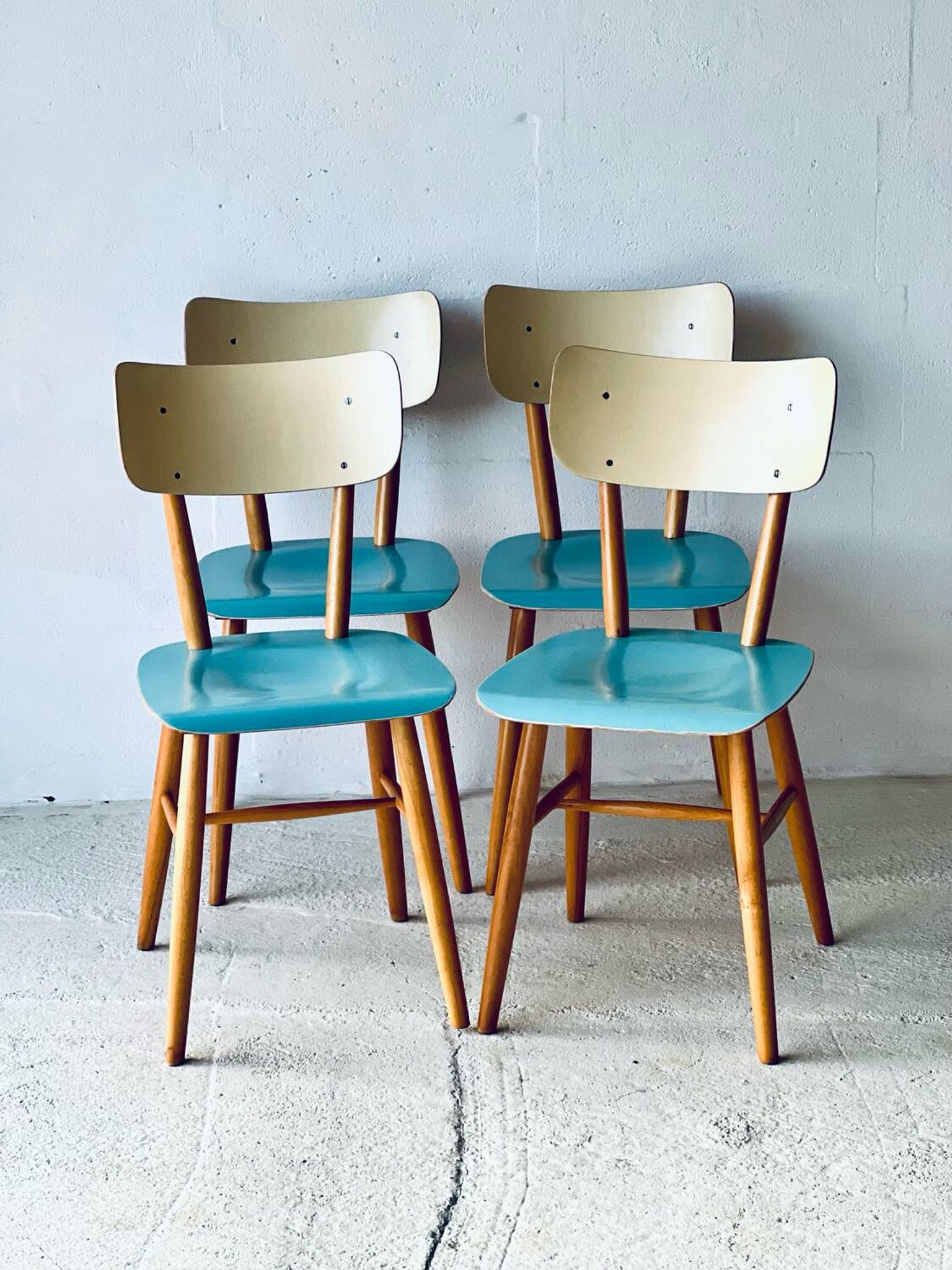 Chaises Birtro de Ton, années 1960.