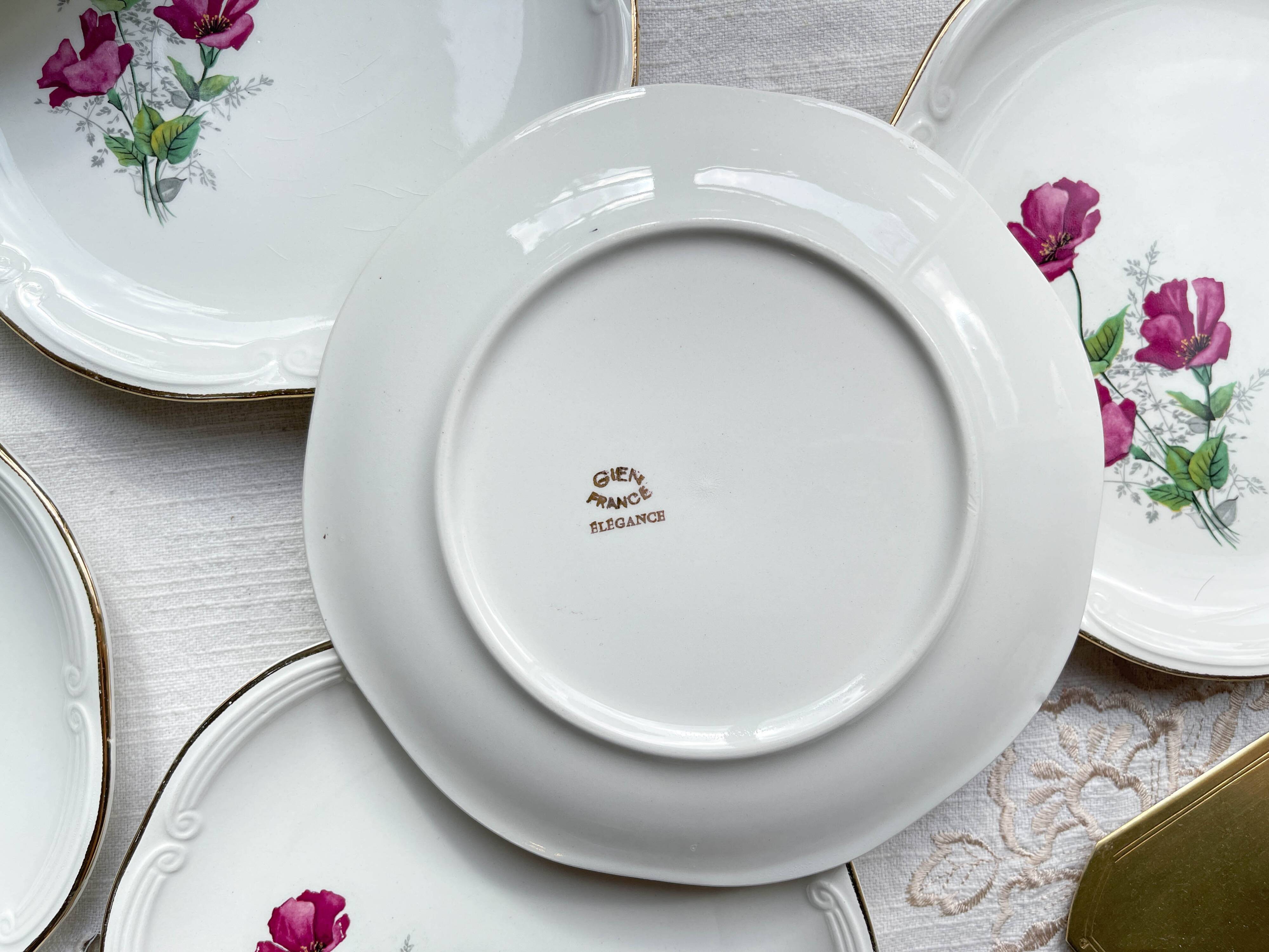 Vintage dessert service for 8 people in Gien porcelain from France, Elegance model, floral motif