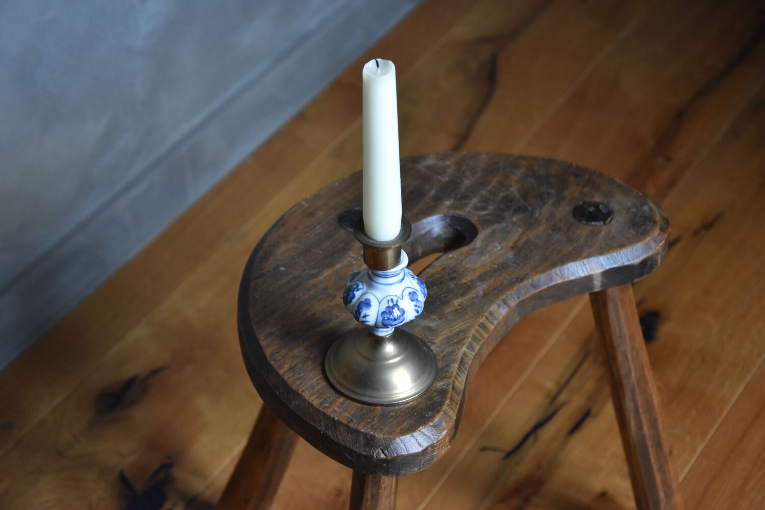 Porcelain brass candle holder