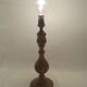Pied de lampe en bois