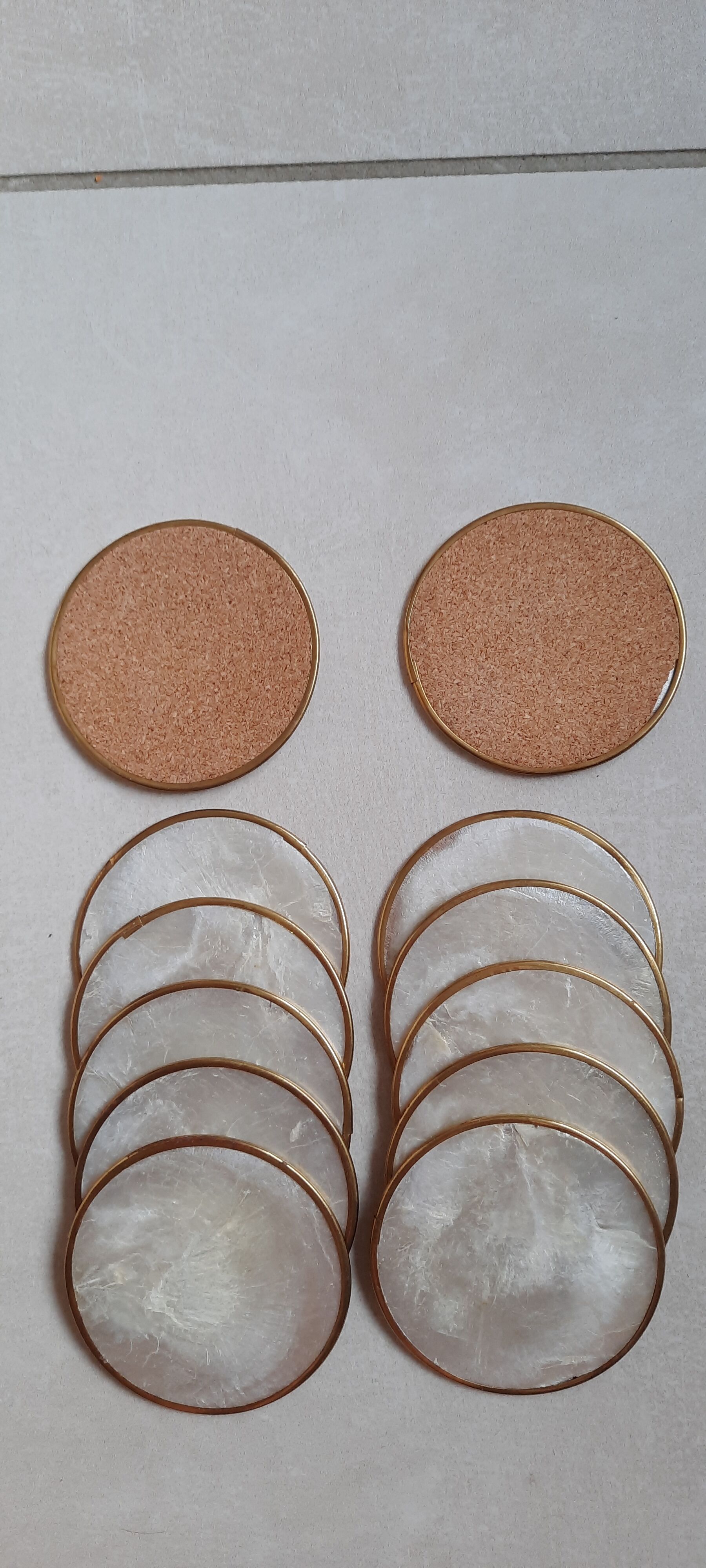 Dessous de verre en laiton et nacre