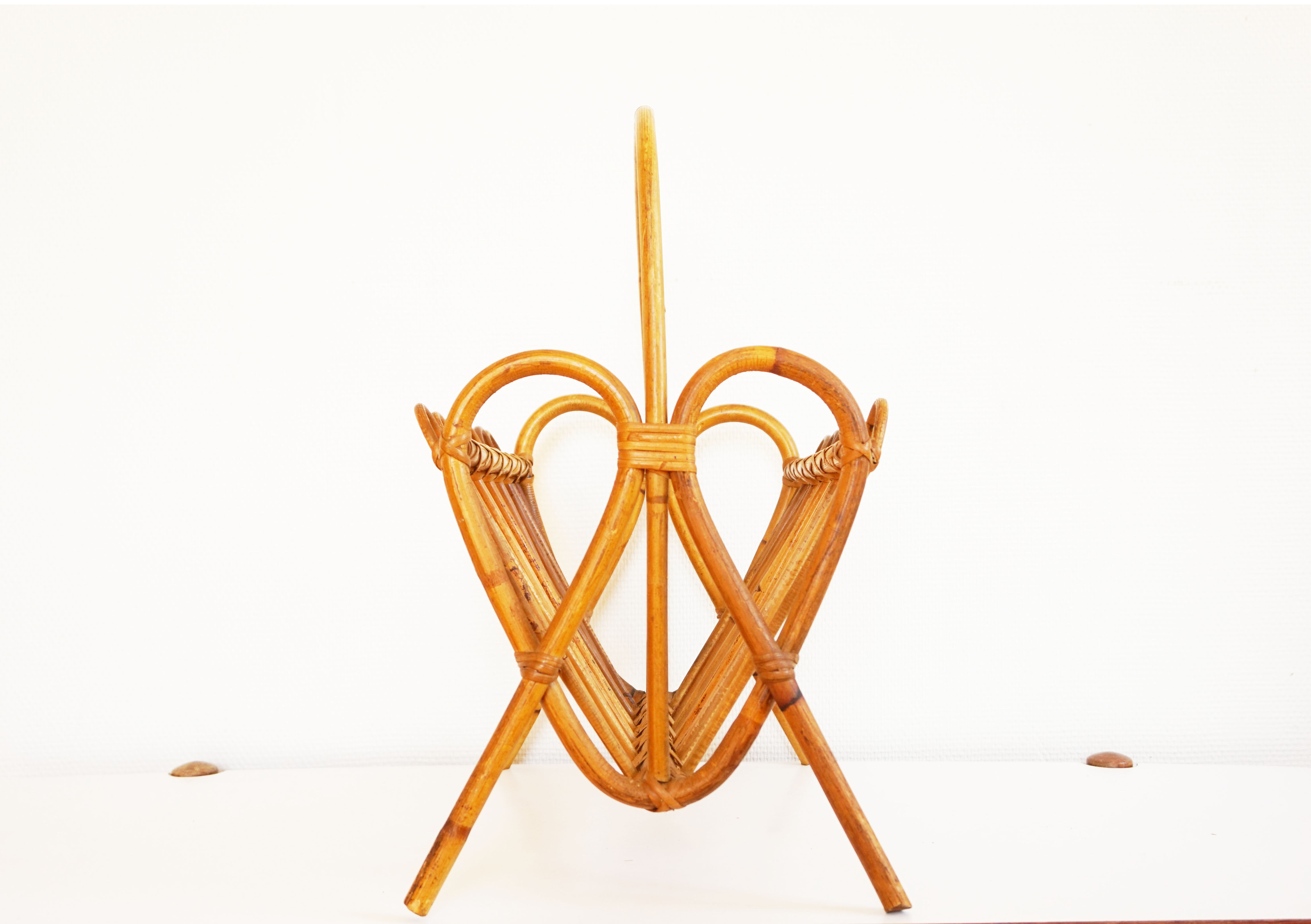 Magazine rack vintage rattan