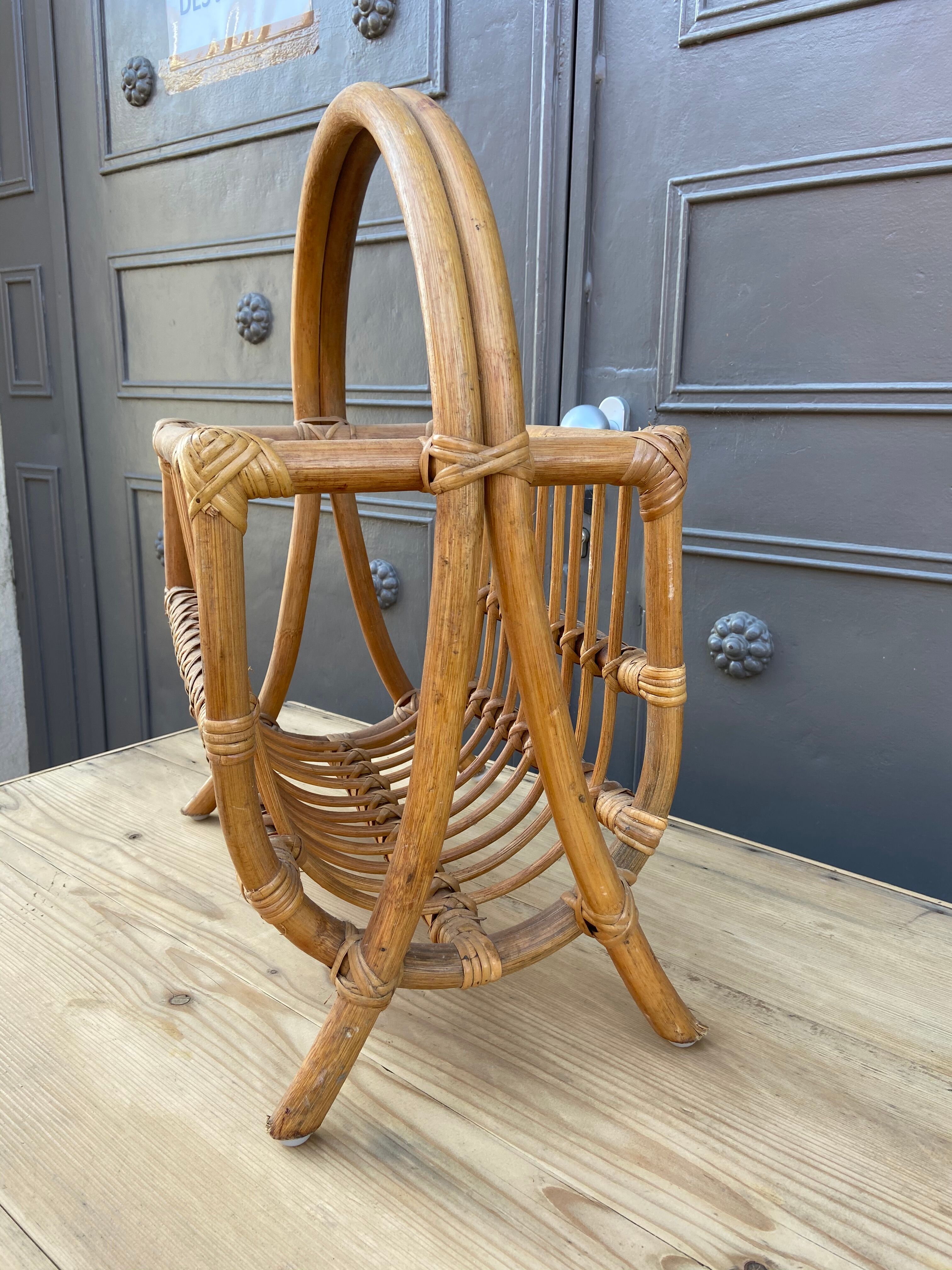 Vintage magazine door in rattan rattan french newspaper rack