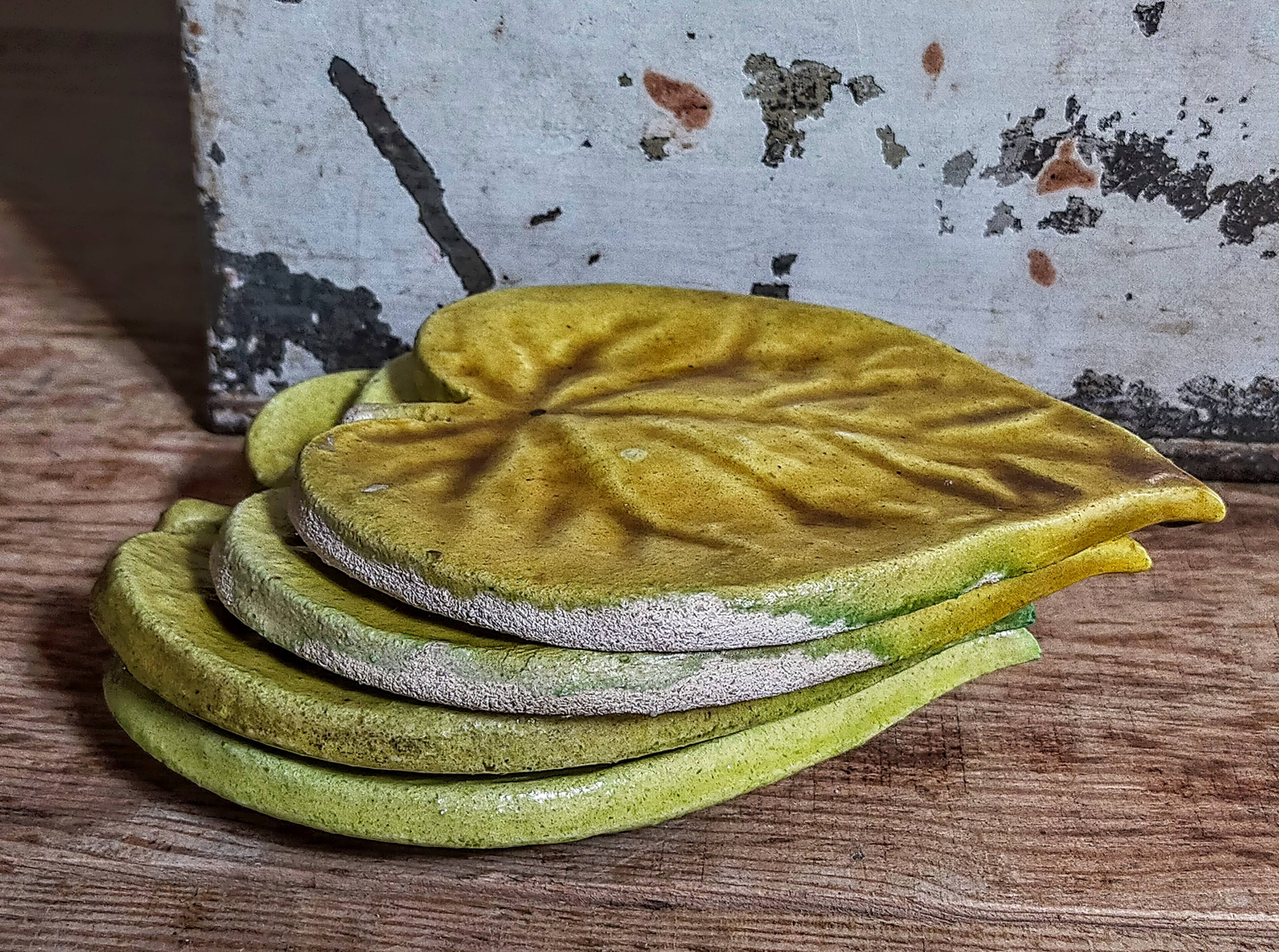 Four ceramic leaf cups from Les potiers d’Accolay