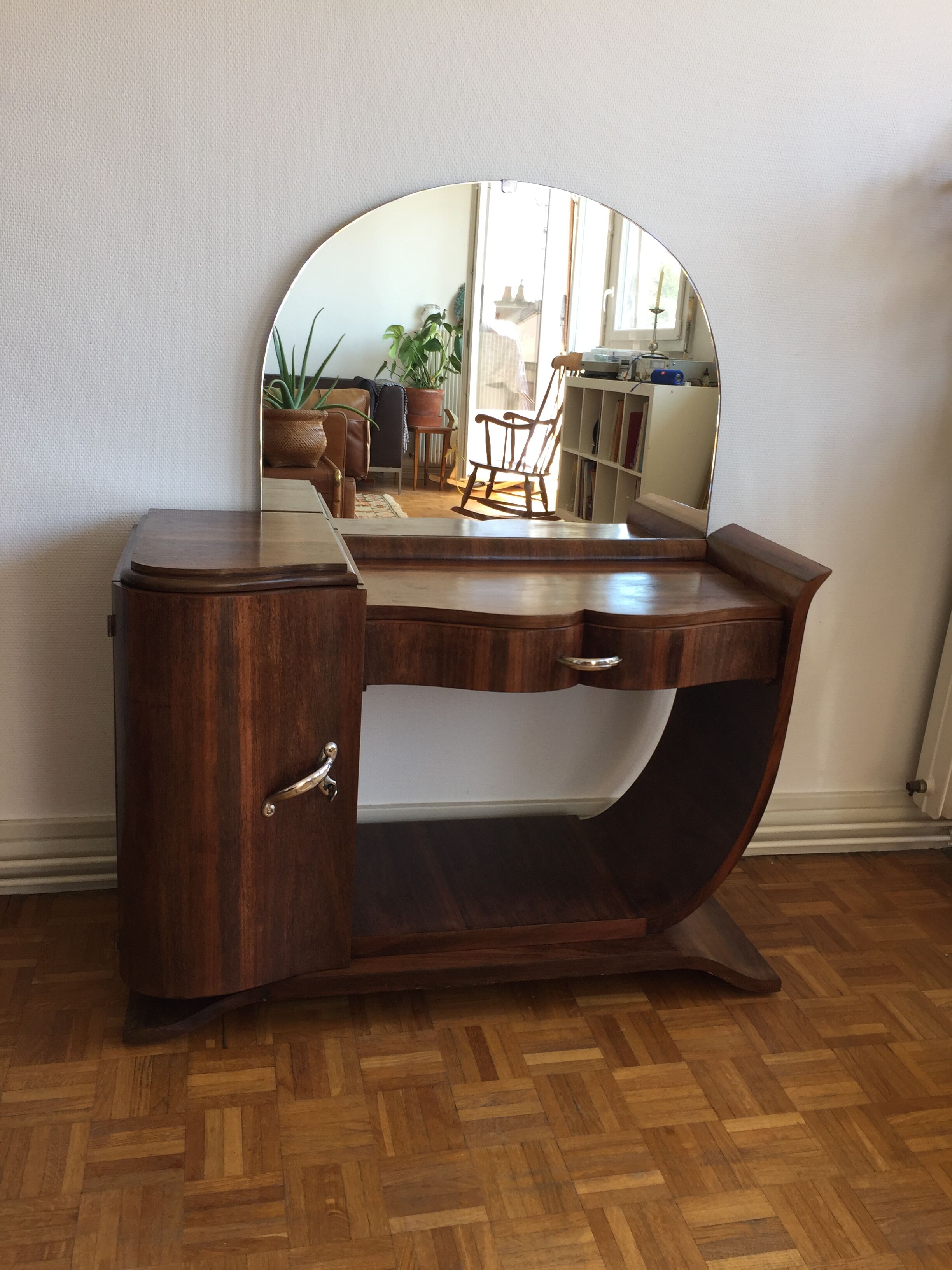 Art deco dressing table in rosewood