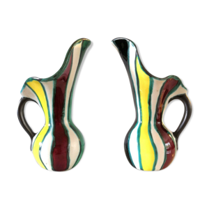 paire de vases signée