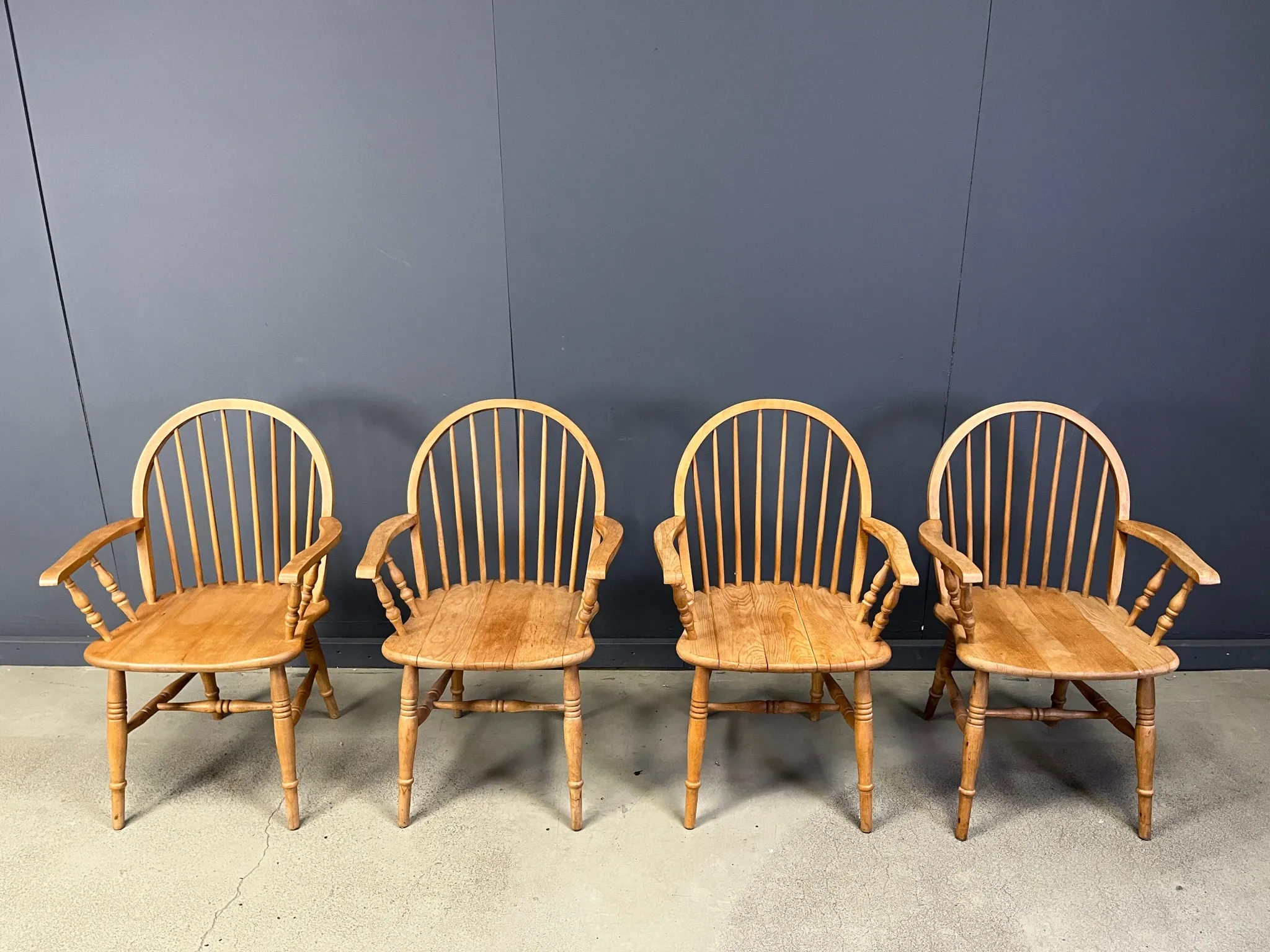 Beautiful English Windsor style dining chairs, set of 4