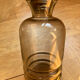 Carafe art déco en verre fumé