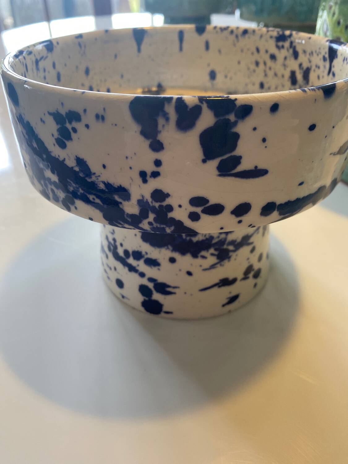 Ceramic footed bowls