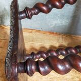 Tabouret ancien en bois massif tourné et sculpté
