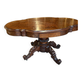 Middle table in mahogany.