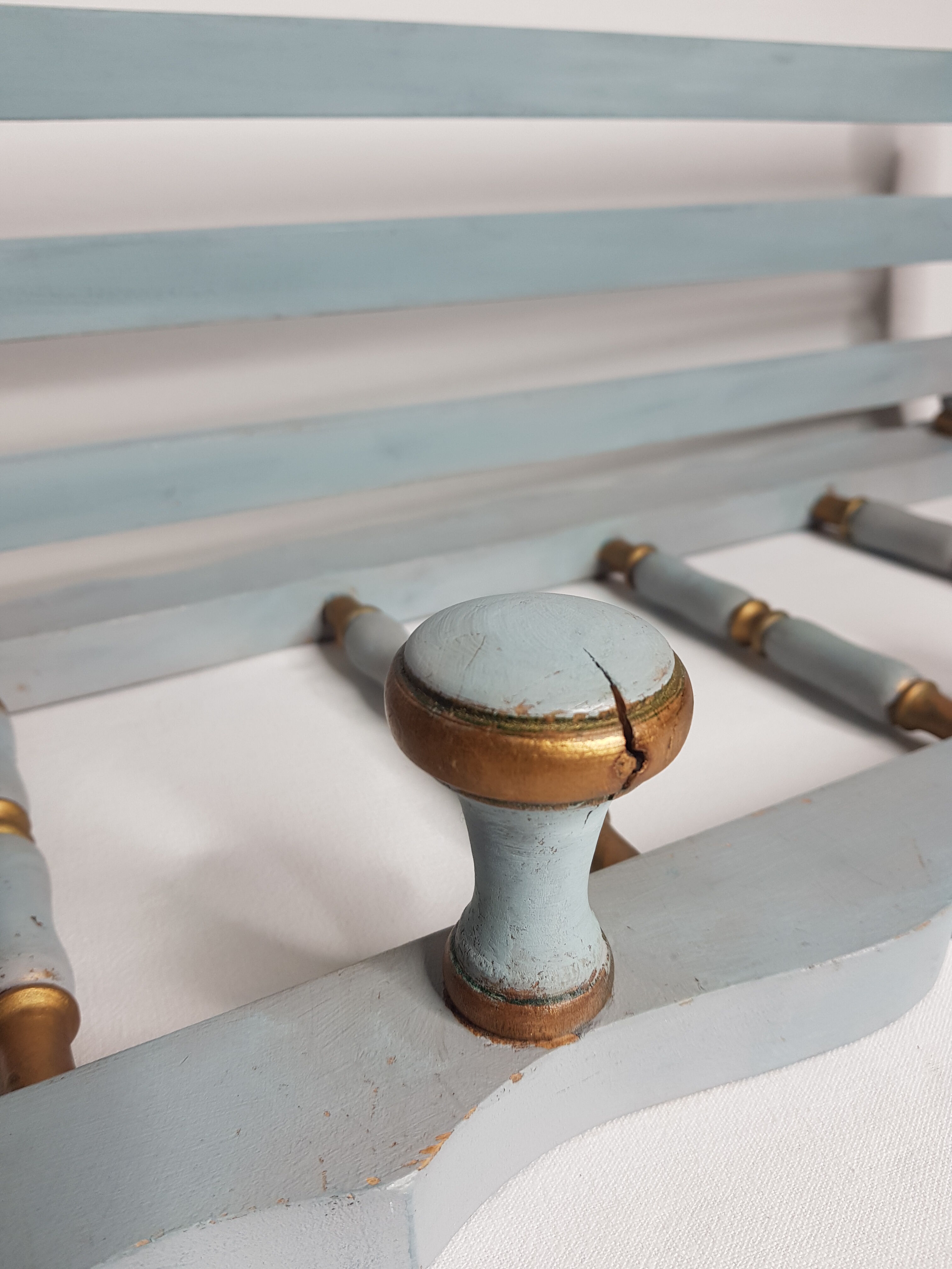 Coat holder, empire-style wall hat holder, 4 patères