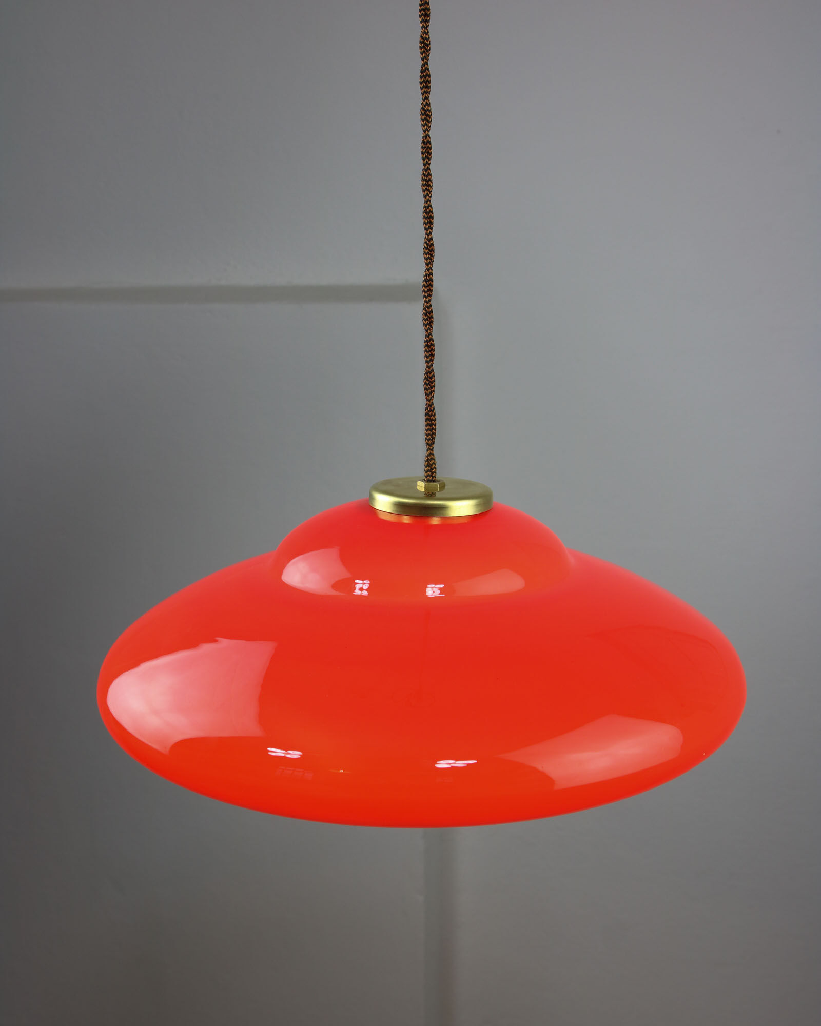 Mid-century red Glass & Brass Saucer Lamp