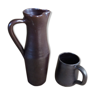 Set pitcher and mug in sandstone