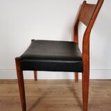 Suite of 4 Scandinavian style chairs