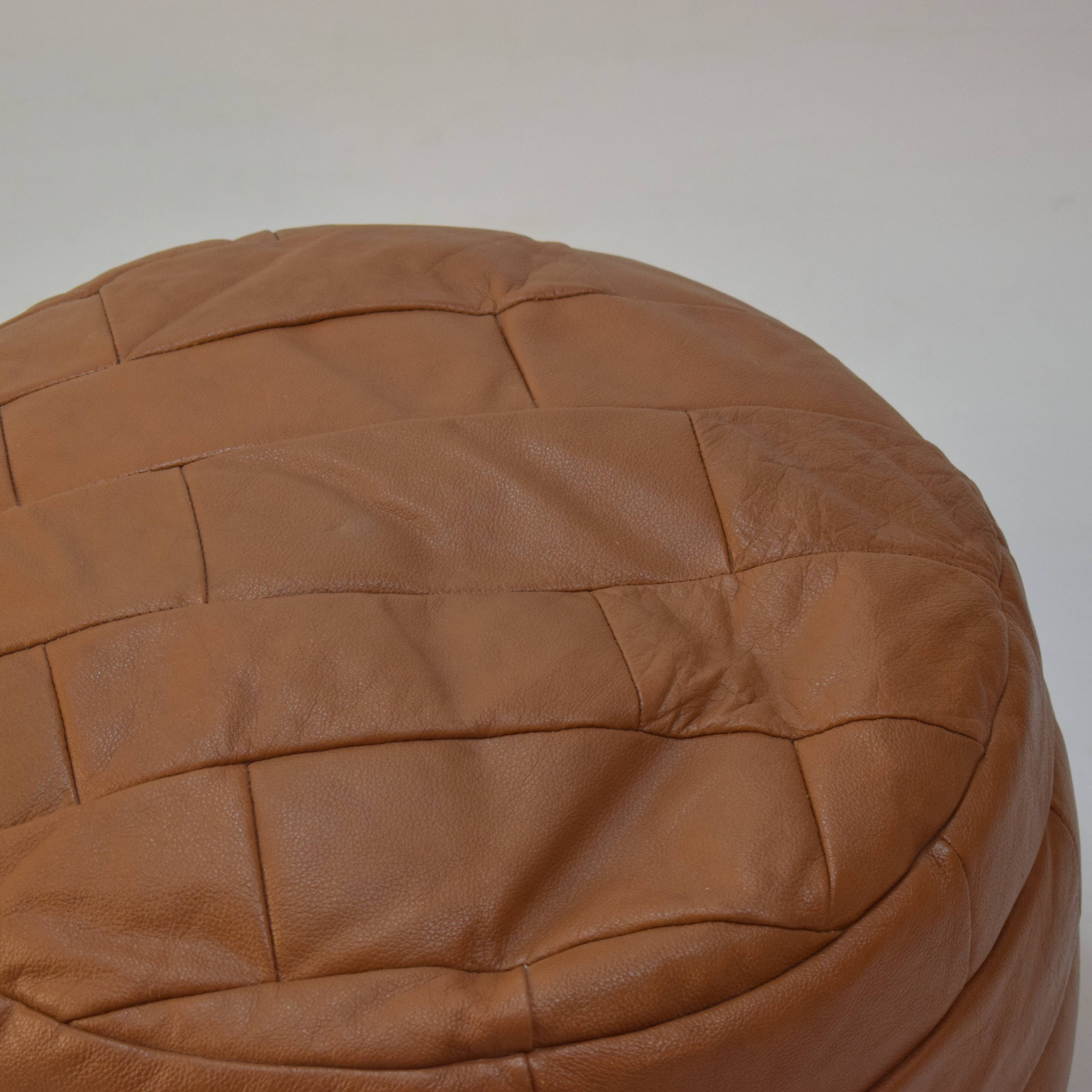 Leather round Pouf De Sede, 70