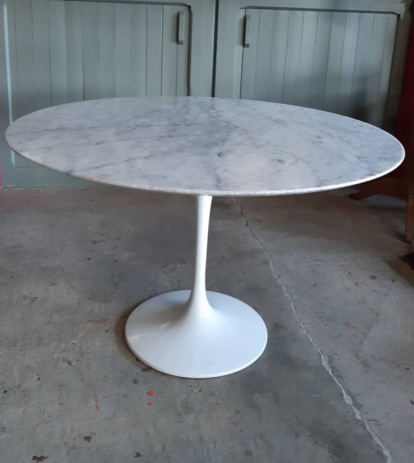 Knoll style table.
